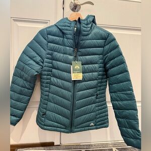 Eastern mountain sports women small packable down jacket NEW with tags